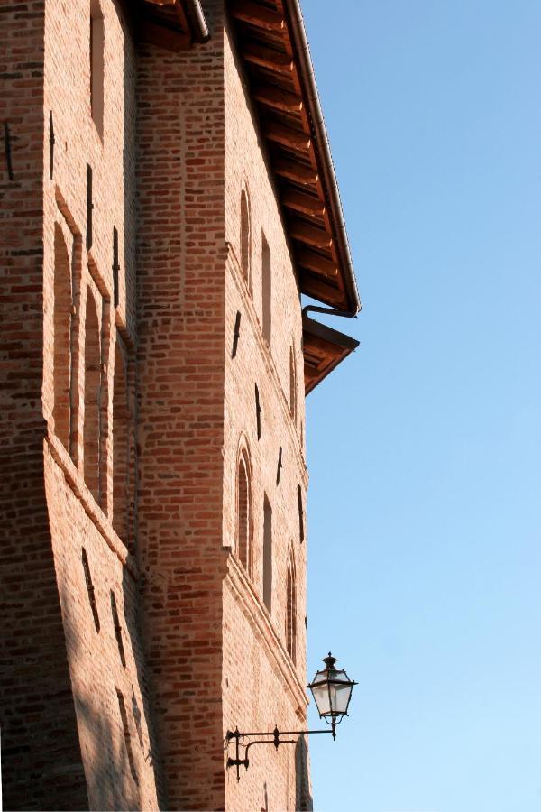 Foresteria Ristorante Conti Roero Monticello d'Alba Exterior photo